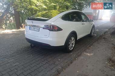 Внедорожник / Кроссовер Tesla Model X 2018 в 