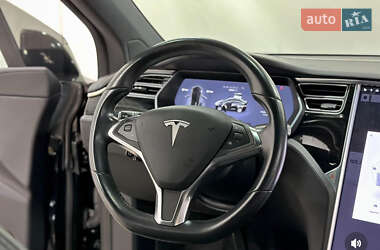 Позашляховик / Кросовер Tesla Model X 2016 в 
