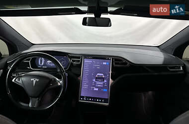 Позашляховик / Кросовер Tesla Model X 2016 в 