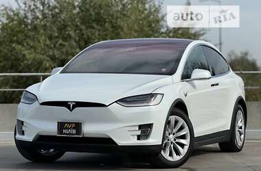 Позашляховик / Кросовер Tesla Model X 2017 в Києві