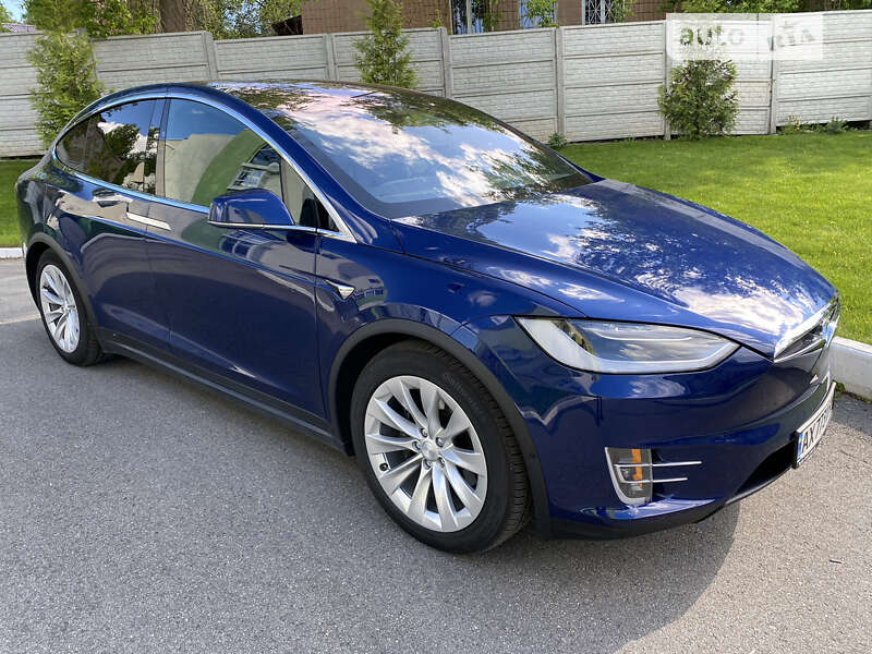 Позашляховик / Кросовер Tesla Model X 2016 в Харкові