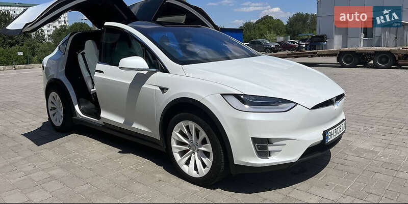 Внедорожник / Кроссовер Tesla Model X 2020 в Киеве