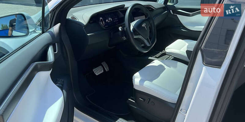 Внедорожник / Кроссовер Tesla Model X 2020 в Киеве