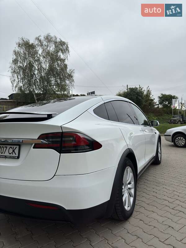 Внедорожник / Кроссовер Tesla Model X 2017 в Черновцах фото 3 Внедорожник / Кроссовер Tesla Model X 2017 в Черновцах