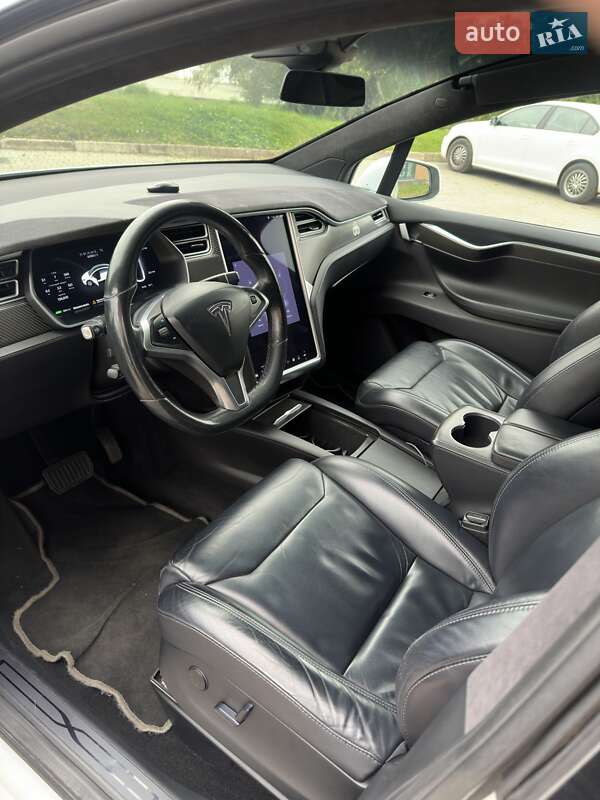 Внедорожник / Кроссовер Tesla Model X 2017 в Черновцах фото 5 Внедорожник / Кроссовер Tesla Model X 2017 в Черновцах