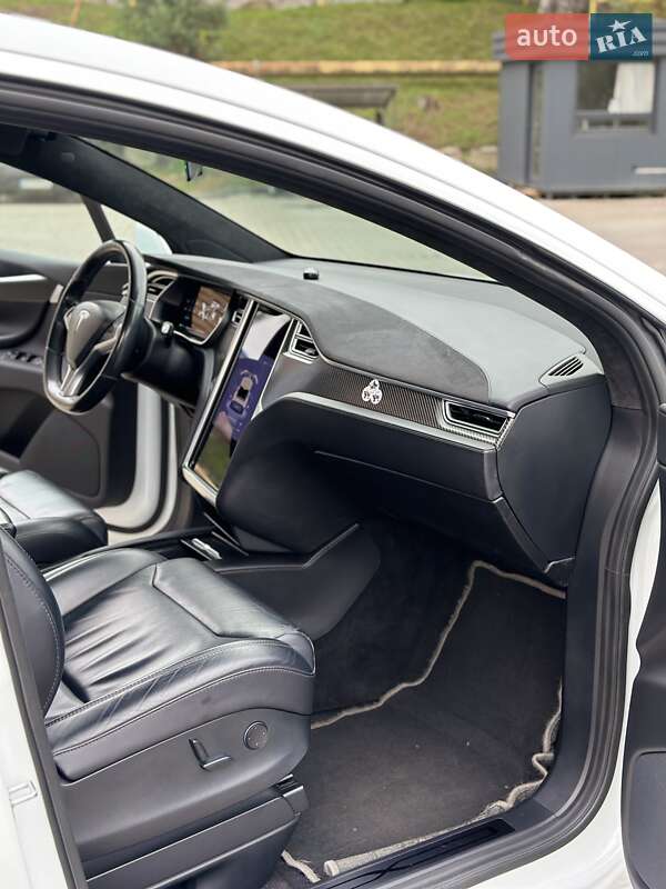 Внедорожник / Кроссовер Tesla Model X 2017 в Черновцах фото 7 Внедорожник / Кроссовер Tesla Model X 2017 в Черновцах
