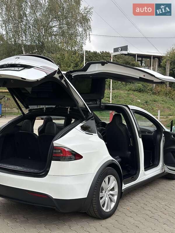 Внедорожник / Кроссовер Tesla Model X 2017 в Черновцах фото 12 Внедорожник / Кроссовер Tesla Model X 2017 в Черновцах