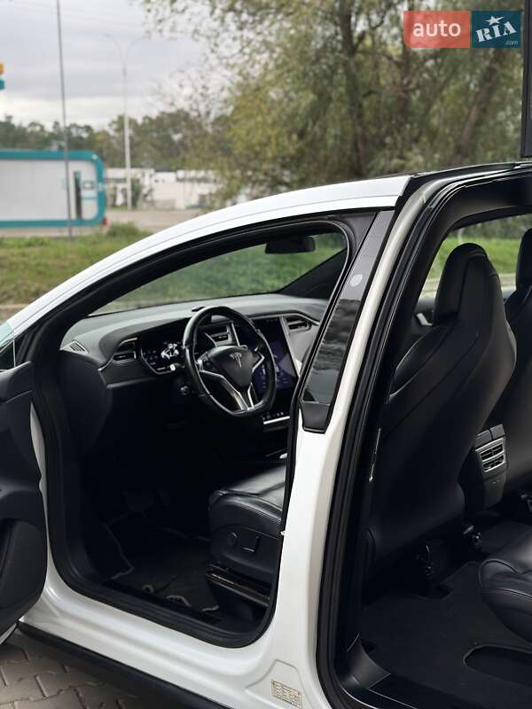Внедорожник / Кроссовер Tesla Model X 2017 в Черновцах фото 13 Внедорожник / Кроссовер Tesla Model X 2017 в Черновцах