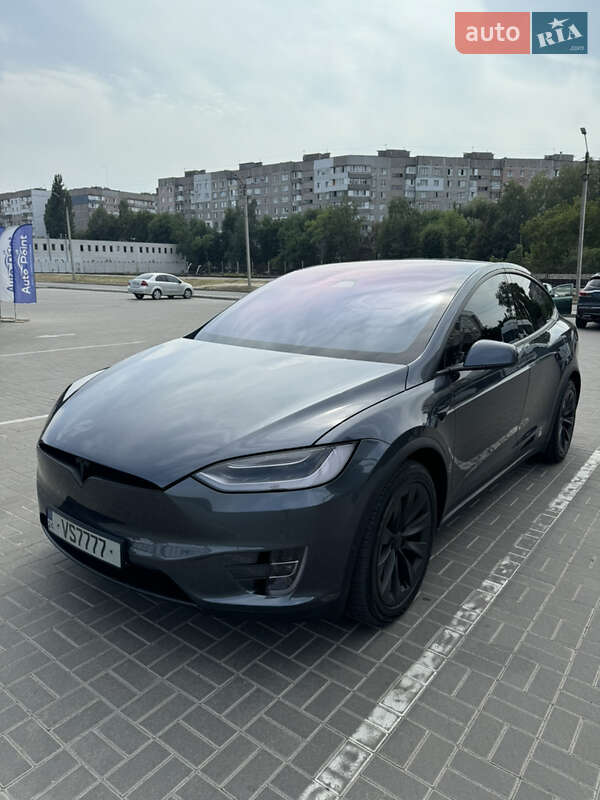 Tesla Model X 2018