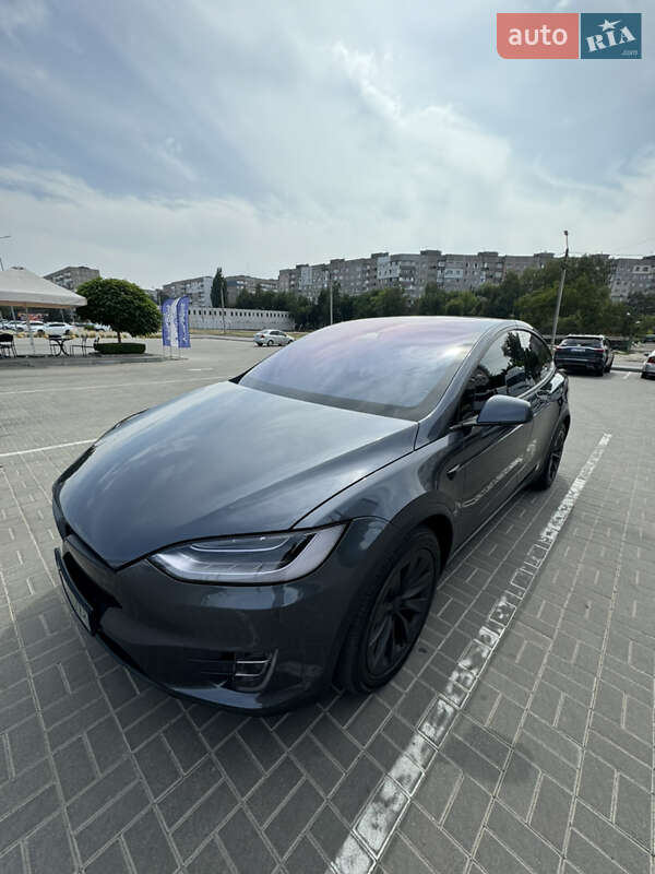 Внедорожник / Кроссовер Tesla Model X 2018 в Черкассах