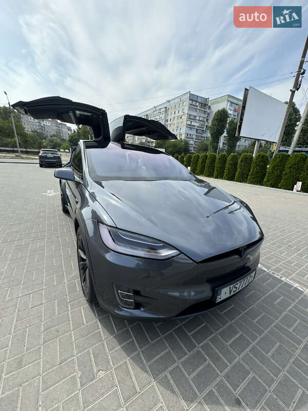 Позашляховик / Кросовер Tesla Model X 2018 в Черкасах