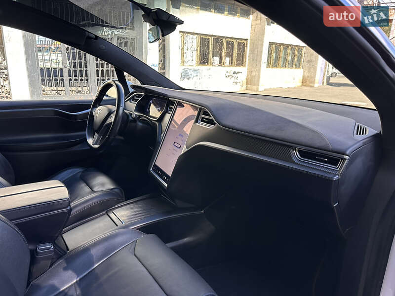 Внедорожник / Кроссовер Tesla Model X 2016 в Ивано-Франковске