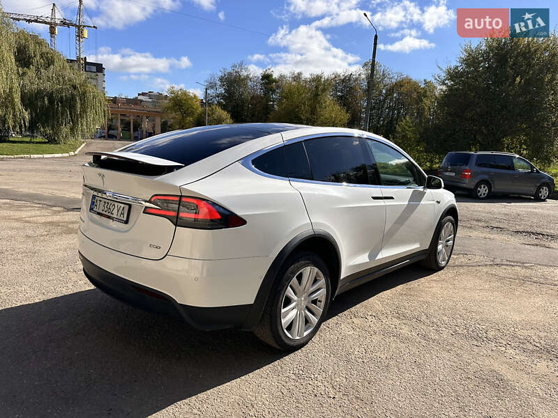 Внедорожник / Кроссовер Tesla Model X 2016 в Ивано-Франковске