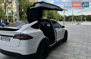 Внедорожник / Кроссовер Tesla Model X 2016 в 