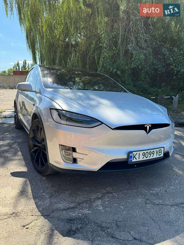 Внедорожник / Кроссовер Tesla Model X 2017 в Николаеве