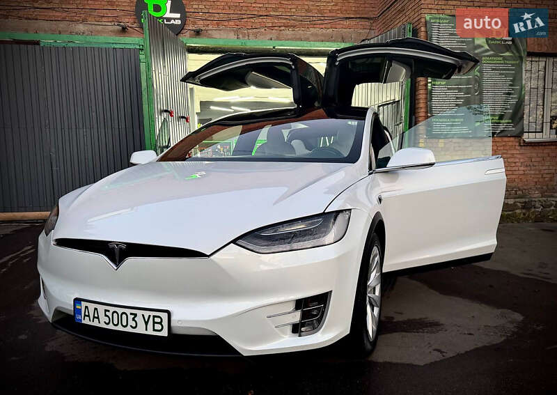 Позашляховик / Кросовер Tesla Model X 2020 в Києві