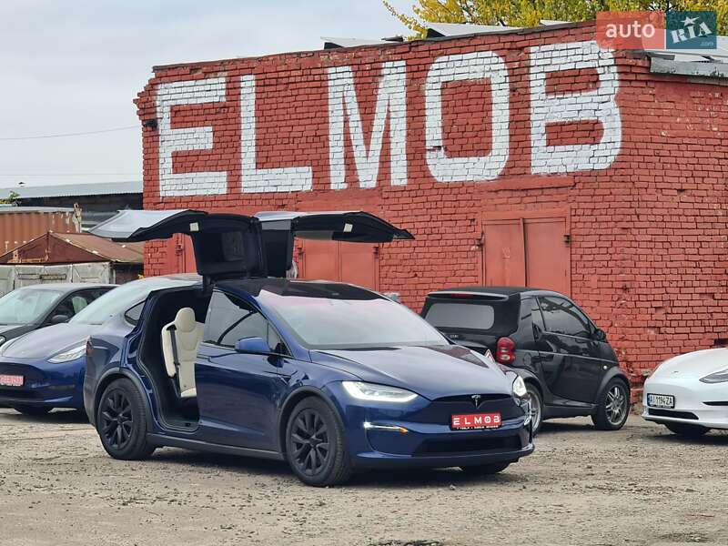 Tesla Model X 2023