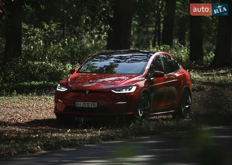 Tesla Model X 2022