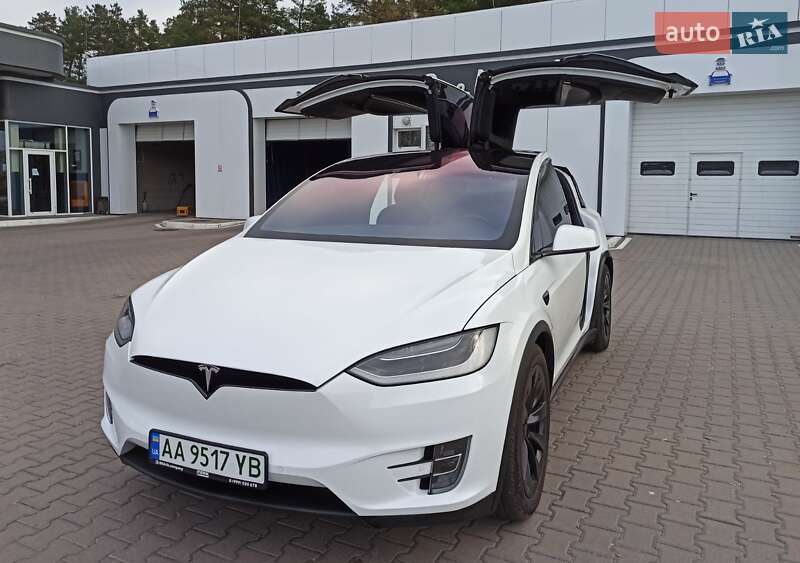 Позашляховик / Кросовер Tesla Model X 2017 в Києві