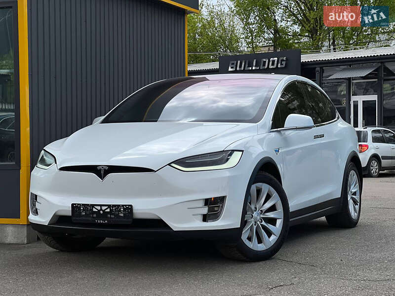 Позашляховик / Кросовер Tesla Model X 2018 в Києві