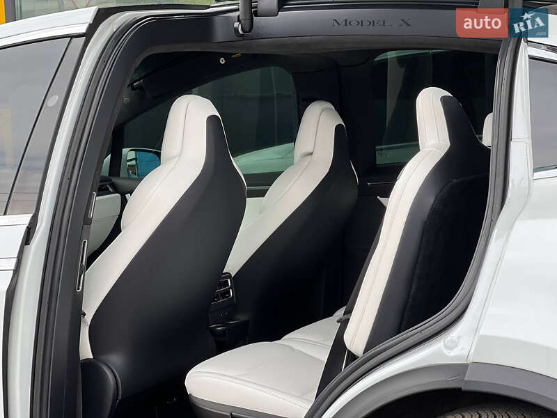 Позашляховик / Кросовер Tesla Model X 2018 в Києві
