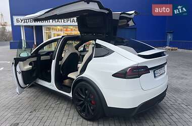 Позашляховик / Кросовер Tesla Model X 2023 в 