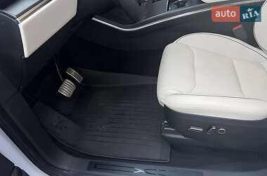 Позашляховик / Кросовер Tesla Model X 2023 в 