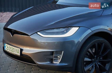 Позашляховик / Кросовер Tesla Model X 2019 в Києві