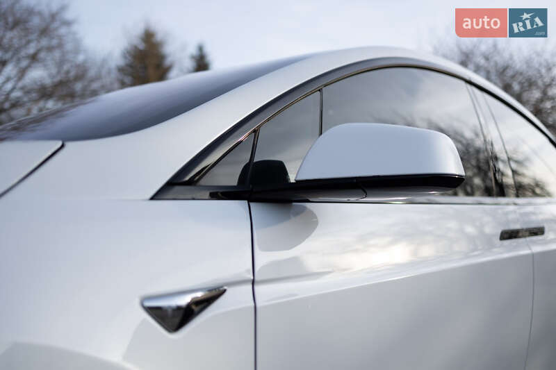 Позашляховик / Кросовер Tesla Model X 2022 в Тернополі