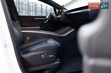 Позашляховик / Кросовер Tesla Model X 2022 в 