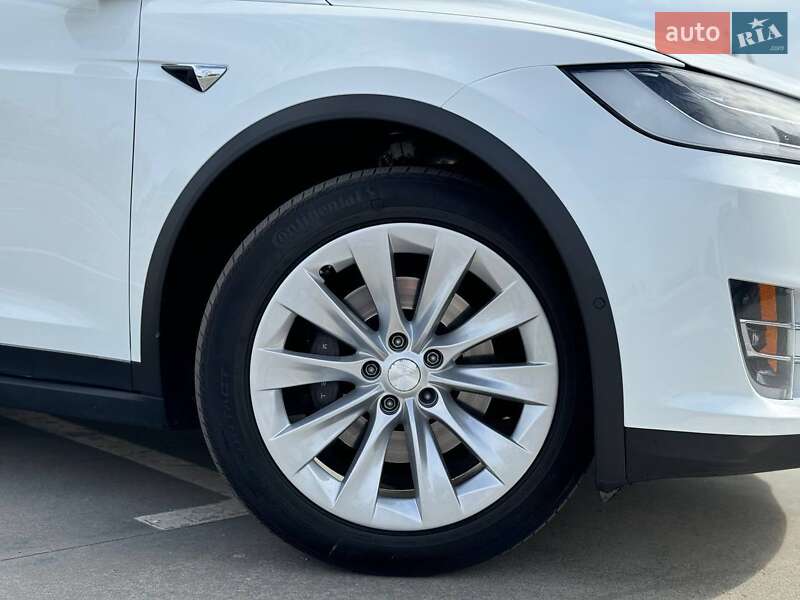 Позашляховик / Кросовер Tesla Model X 2017 в Білій Церкві фото 4 Позашляховик / Кросовер Tesla Model X 2017 в Білій Церкві