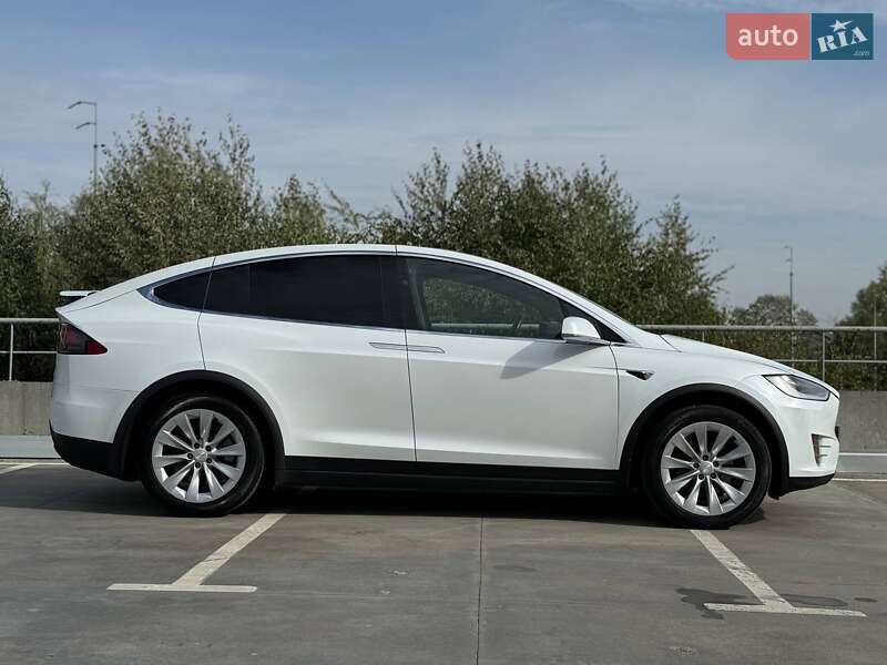 Позашляховик / Кросовер Tesla Model X 2017 в Білій Церкві
