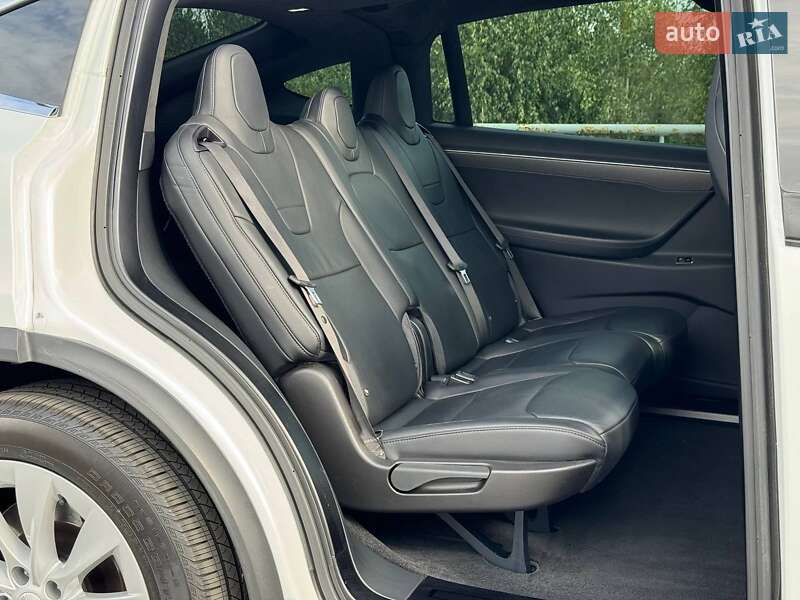 Позашляховик / Кросовер Tesla Model X 2017 в Білій Церкві