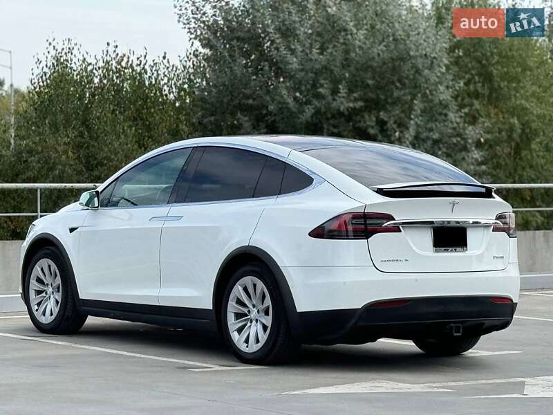 Позашляховик / Кросовер Tesla Model X 2017 в Білій Церкві