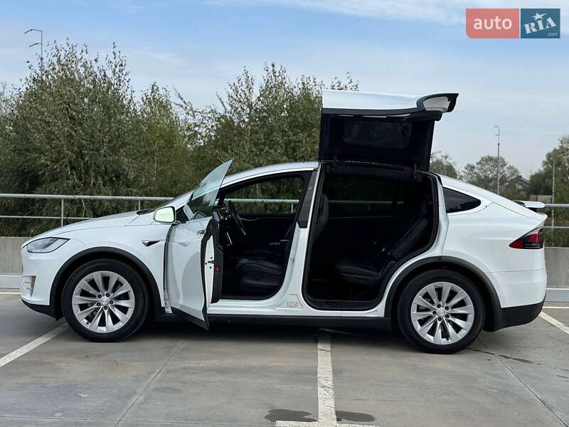 Позашляховик / Кросовер Tesla Model X 2017 в Білій Церкві