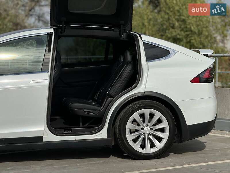 Позашляховик / Кросовер Tesla Model X 2017 в Білій Церкві фото 51 Позашляховик / Кросовер Tesla Model X 2017 в Білій Церкві
