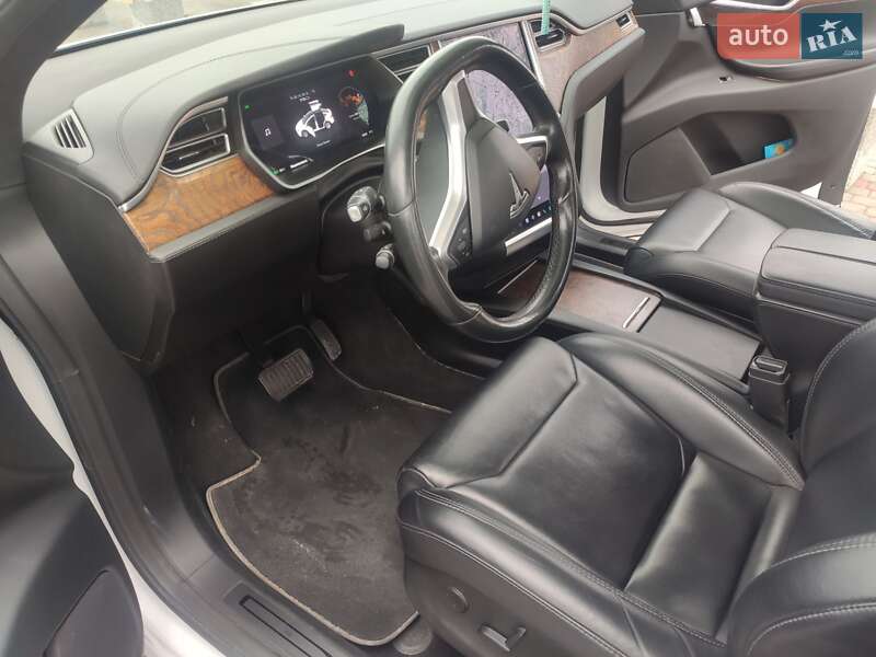 Внедорожник / Кроссовер Tesla Model X 2018 в Ивано-Франковске