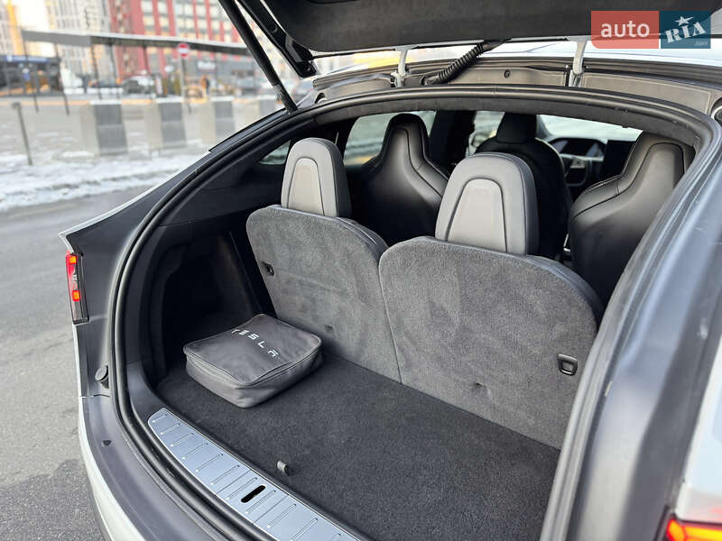 Внедорожник / Кроссовер Tesla Model X 2022 в Киеве