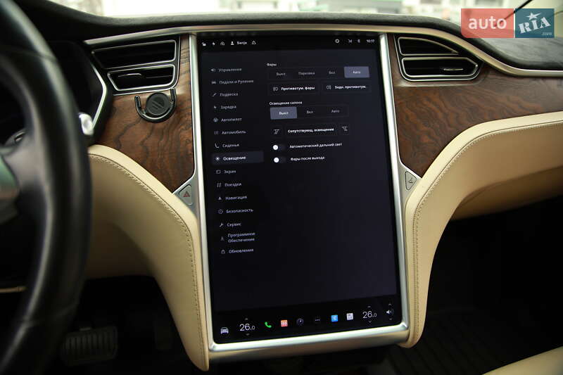 Позашляховик / Кросовер Tesla Model X 2017 в Харкові