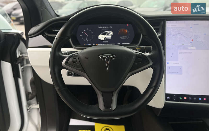 Позашляховик / Кросовер Tesla Model X 2019 в Мукачевому