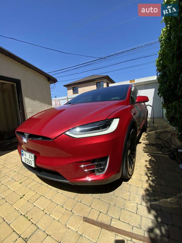 Внедорожник / Кроссовер Tesla Model X 2020 в Киеве
