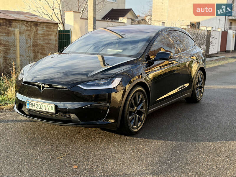 Tesla Model X 2022