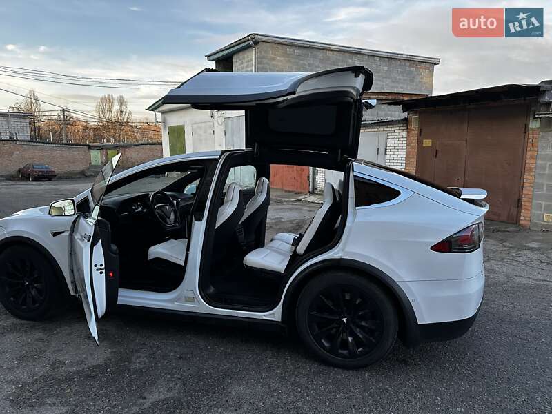 Позашляховик / Кросовер Tesla Model X 2018 в Білій Церкві