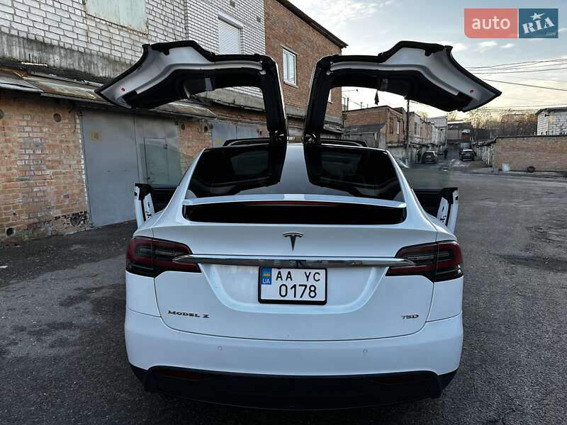 Позашляховик / Кросовер Tesla Model X 2018 в Білій Церкві