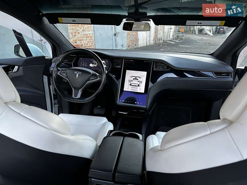 Позашляховик / Кросовер Tesla Model X 2018 в Білій Церкві