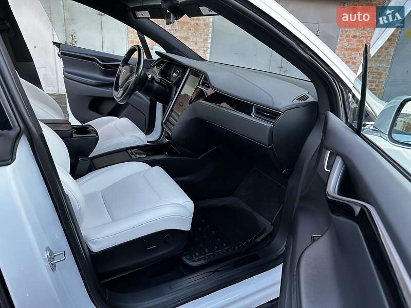 Позашляховик / Кросовер Tesla Model X 2018 в Білій Церкві
