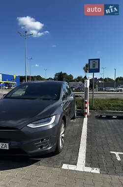 Внедорожник / Кроссовер Tesla Model X 2019 в Ровно