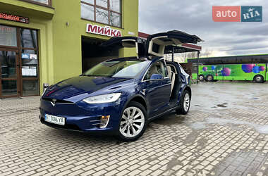 Позашляховик / Кросовер Tesla Model X 2017 в Івано-Франківську