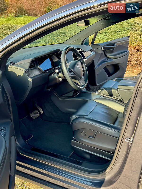 Позашляховик / Кросовер Tesla Model X 2018 в Черкасах
