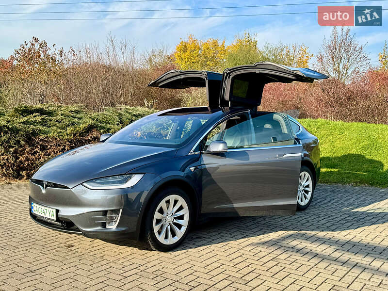 Внедорожник / Кроссовер Tesla Model X 2018 в 